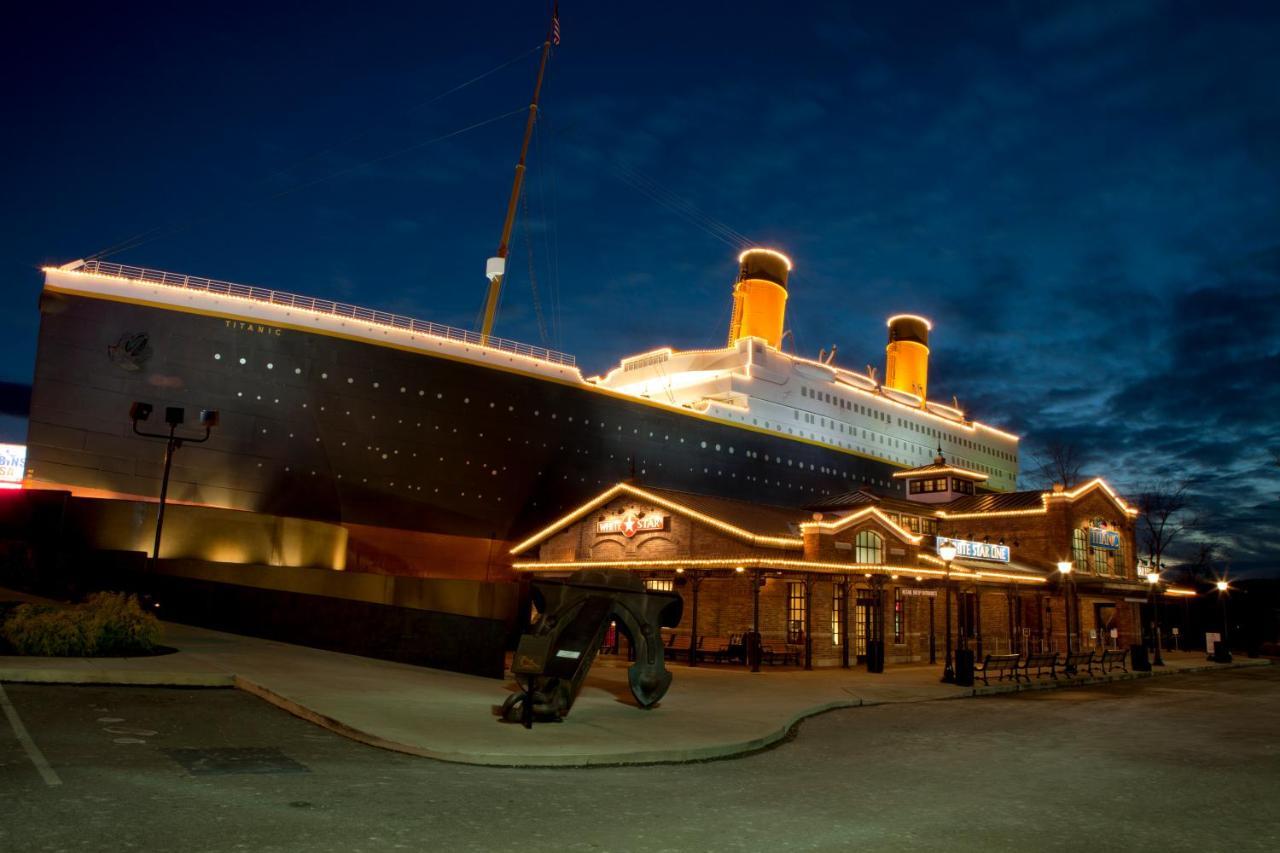 Magical Moments, Hot Tub, Wifi, 1089 Free Tickets Each Paid Day, Dollywood And More 蓋特林堡 外观 照片