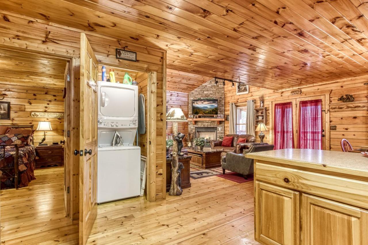 Magical Moments, Hot Tub, Wifi, 1089 Free Tickets Each Paid Day, Dollywood And More 蓋特林堡 外观 照片