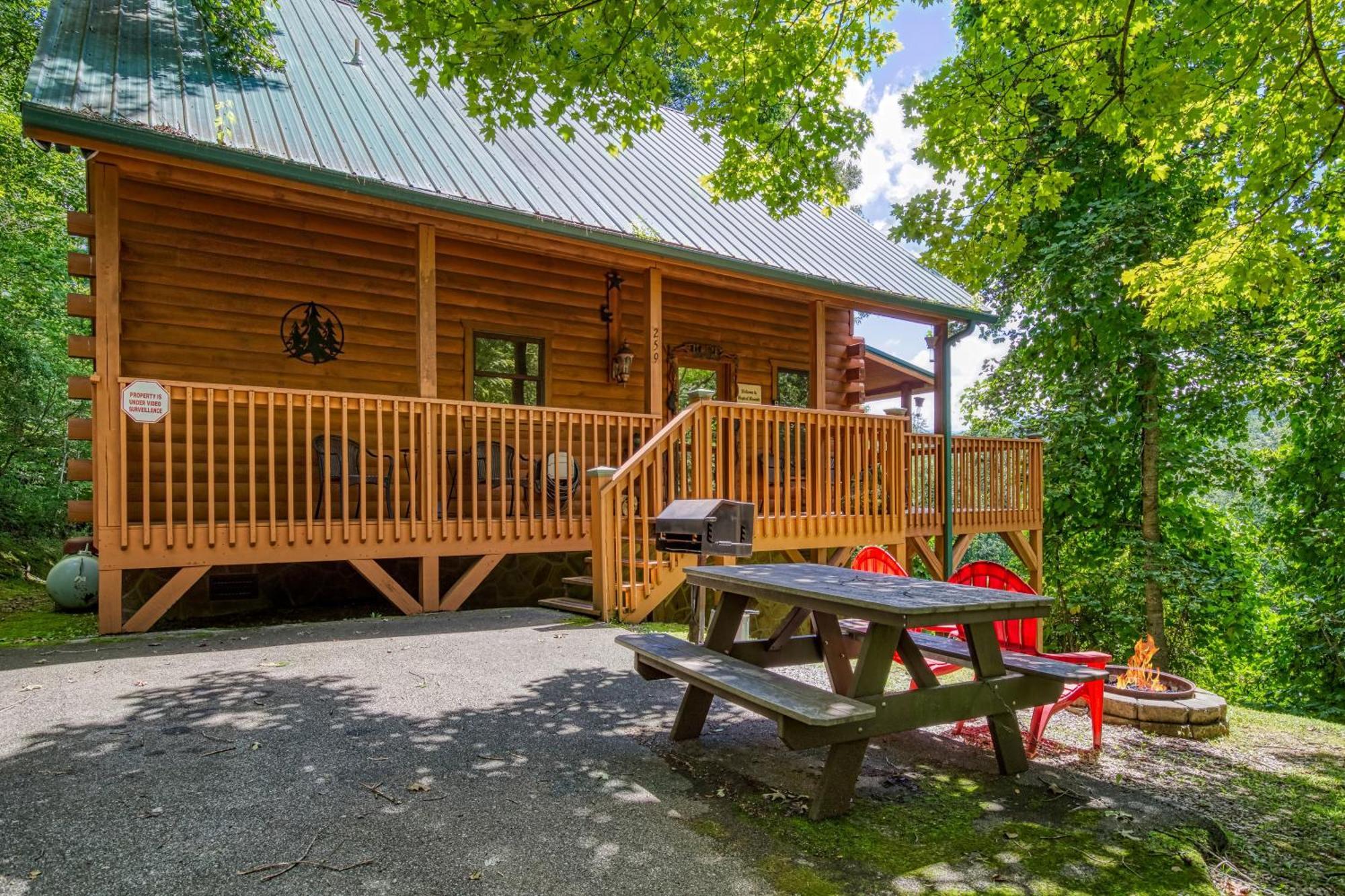 Magical Moments, Hot Tub, Wifi, 1089 Free Tickets Each Paid Day, Dollywood And More 蓋特林堡 外观 照片